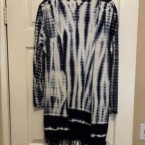 Woman’s Tie Dye Cardigan Style Throw On Coat/jacket/sweater🤷🏻‍♀️